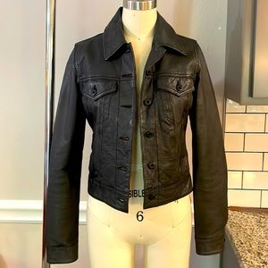 Levi’s Leather Jacket size Small